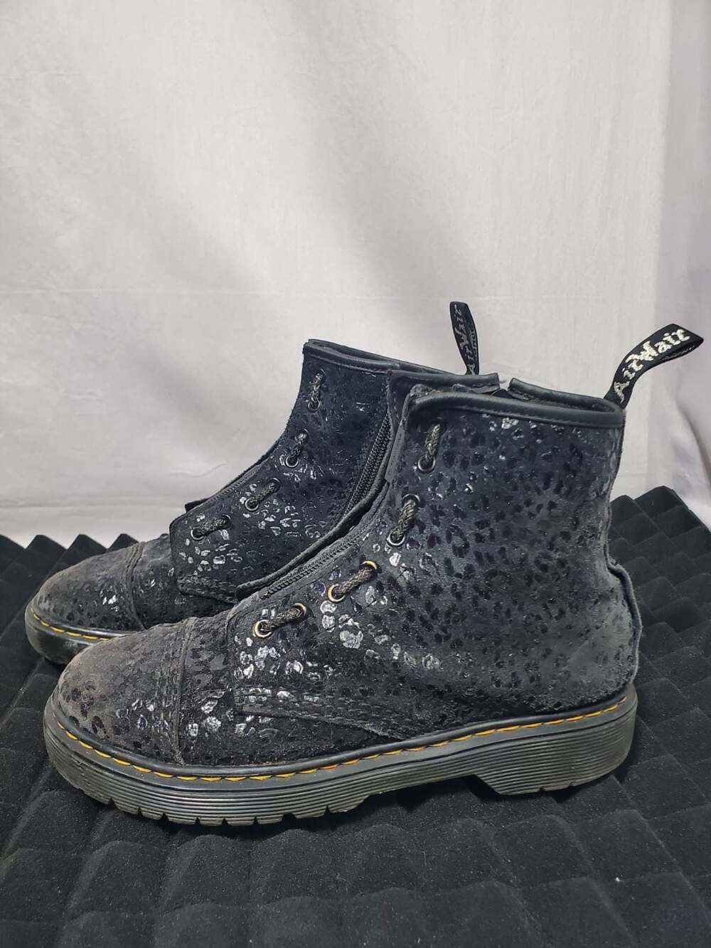 Dr. Martens Sinclair Bex J Black Leopard Print Suede Boots Size US L 5
